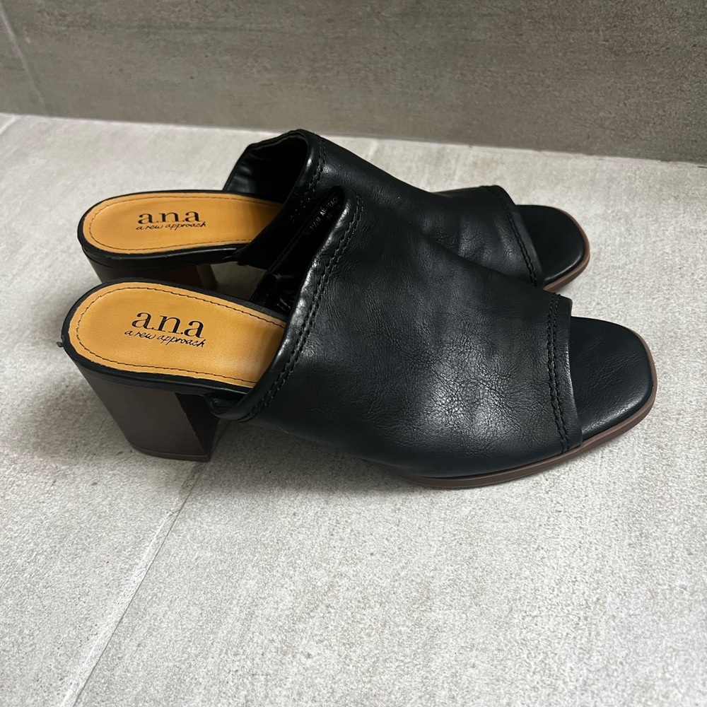 a.n.a women’s black block heeled sandals size 7 1/2.